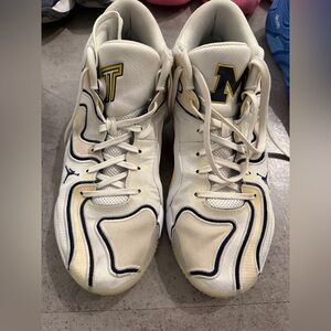 SIGNED Jordans, game day shoes from Nimari Burnett university of Michigan